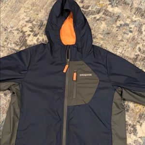 Patagonia boys XL rain coat